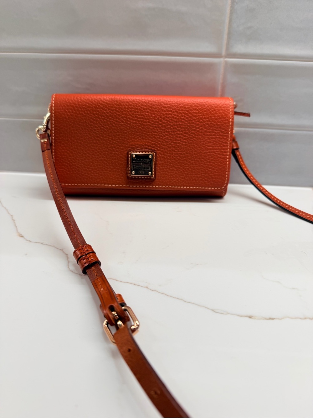 Dooney & Bourke Wexford Leather Daphne Crossbody Wallet
